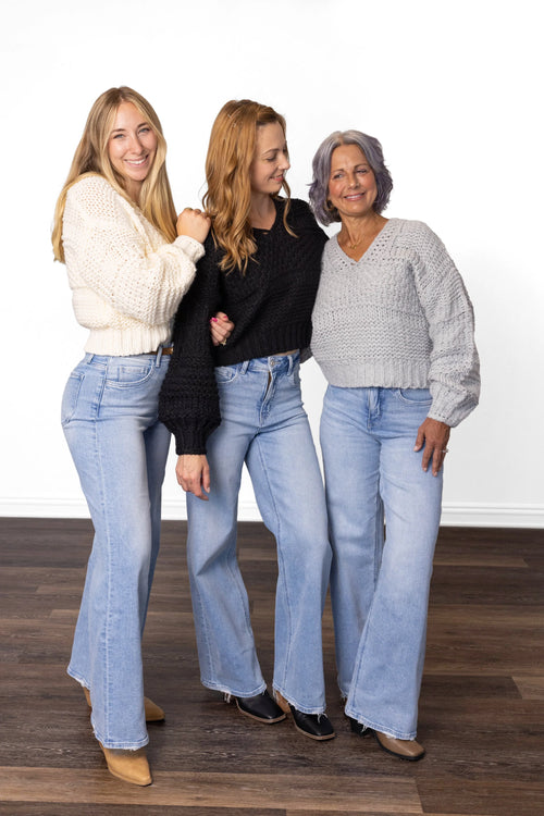 ALB Custom Women's Oversized Chunky Knit Sweater